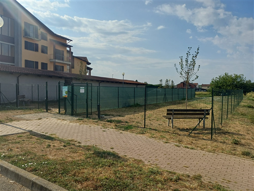 Santena, aperta la nuova area cani in zona Carolina: è la terza in città