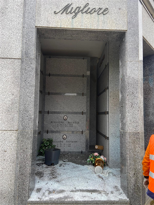 Furti al cimitero di Santena